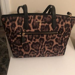 Michael Kors leopard tote